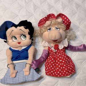 Two Hand Puppets Betty Boop & Miss Piggy